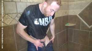 rods-sexy-shower-in-nikes-jeans-and-flas